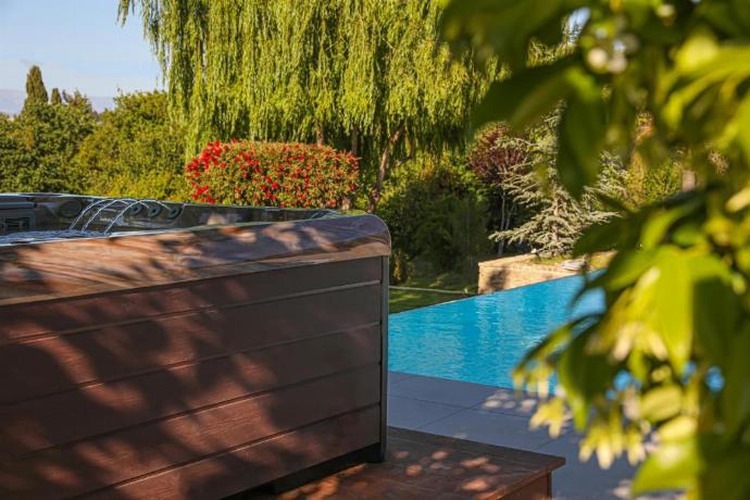  . - Villa Wild Willow . (Photo Gallery) }}