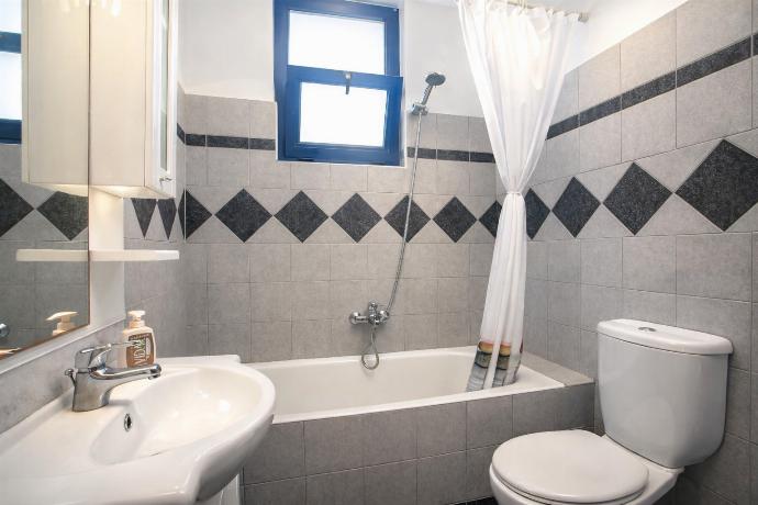  . - Villa Driftwood . (Photo Gallery) }}