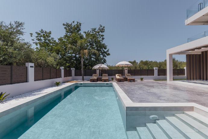  . - Villa Infinity Ena . (Photo Gallery) }}