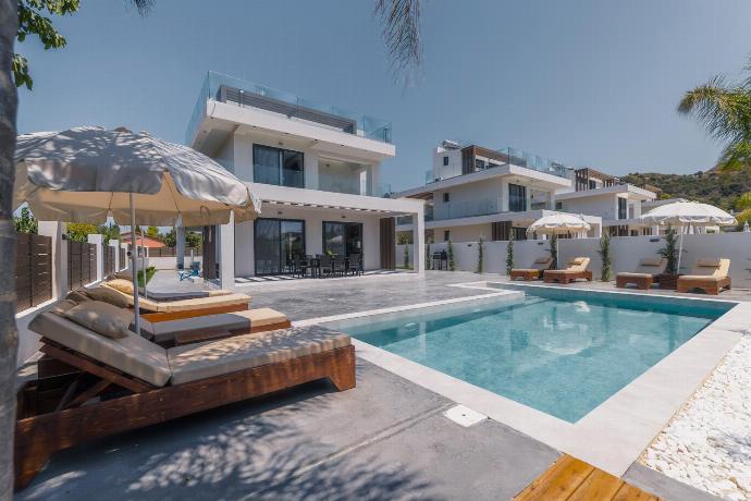 , . - Villa Infinity Ena . (Photo Gallery) }}