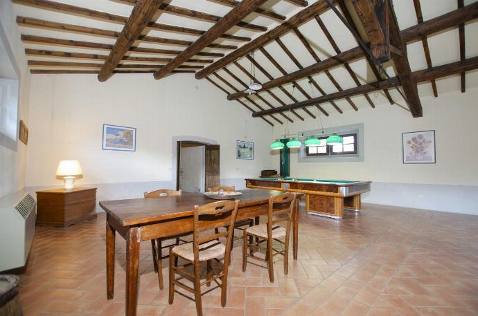  . - Casale del Conte . (Photo Gallery) }}