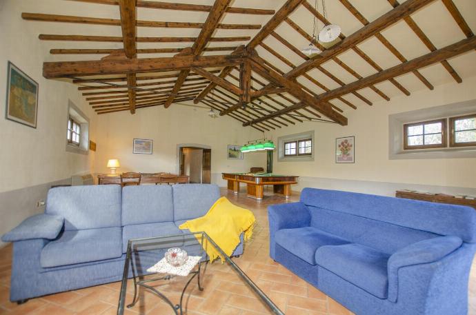  . - Casale del Conte . (Photo Gallery) }}