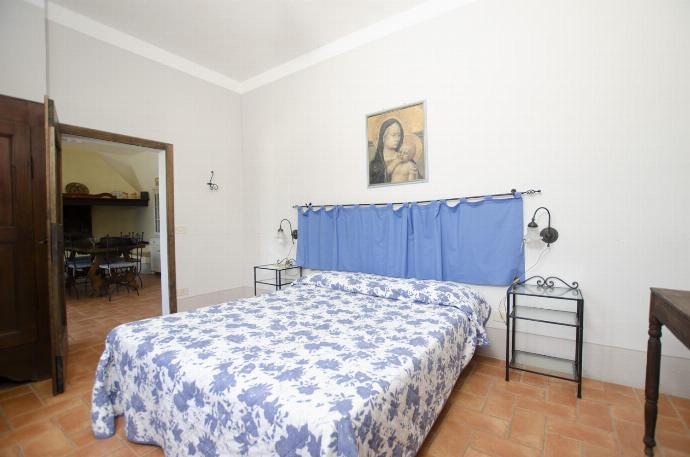  . - Casale del Conte . (Photo Gallery) }}