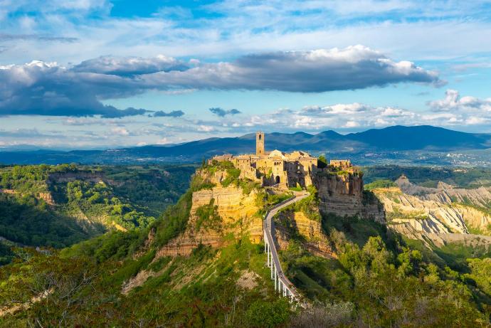  . - Casale del Conte . (Galería de imágenes) }}
