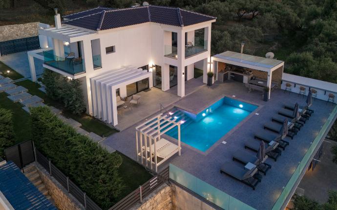 Beautiful villa with private pool and terrace . - Villa Vatia 1 . (Photo Gallery) }}