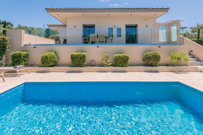  . - Villa Vatia 1 . (Photo Gallery) }}
