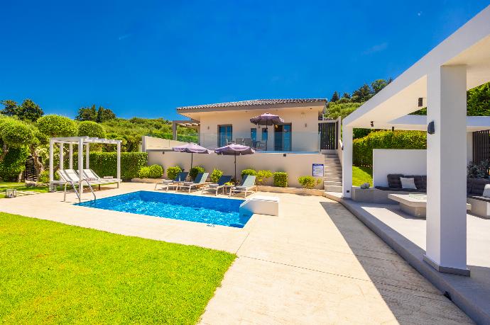 Beautiful villa with private pool and terrace . - Villa Vatia 2 . (Galleria fotografica) }}