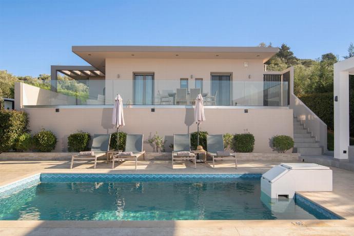  . - Villa Vatia 2 . (Photo Gallery) }}