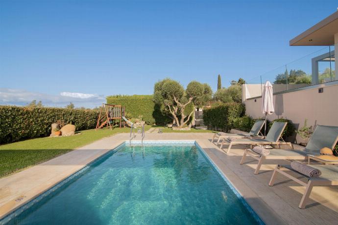  . - Villa Vatia 2 . (Photo Gallery) }}