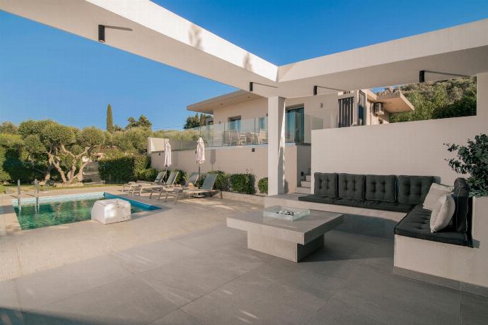  . - Villa Vatia 2 . (Photo Gallery) }}