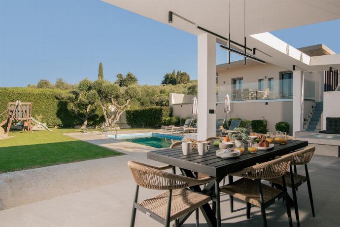  . - Villa Vatia 2 . (Photo Gallery) }}