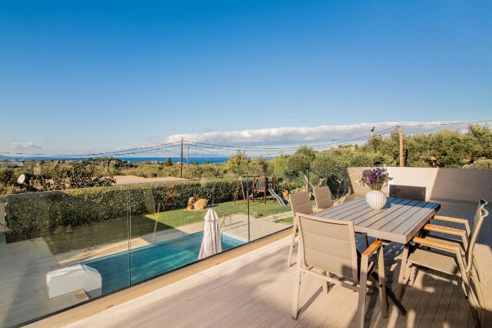  . - Villa Vatia 2 . (Photo Gallery) }}