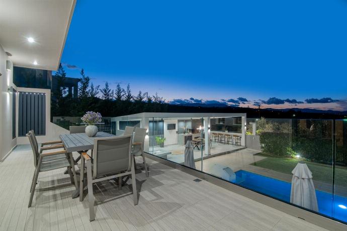  . - Villa Vatia 2 . (Photo Gallery) }}