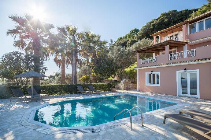  . - Villa Doreta . (Photo Gallery) }}