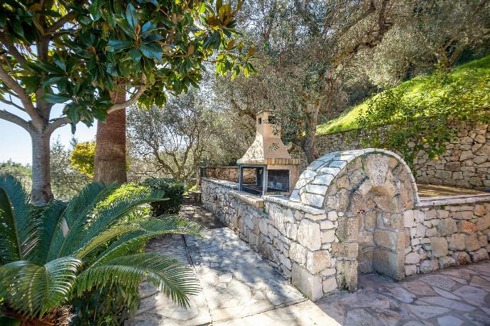  . - Villa Doreta . (Photo Gallery) }}