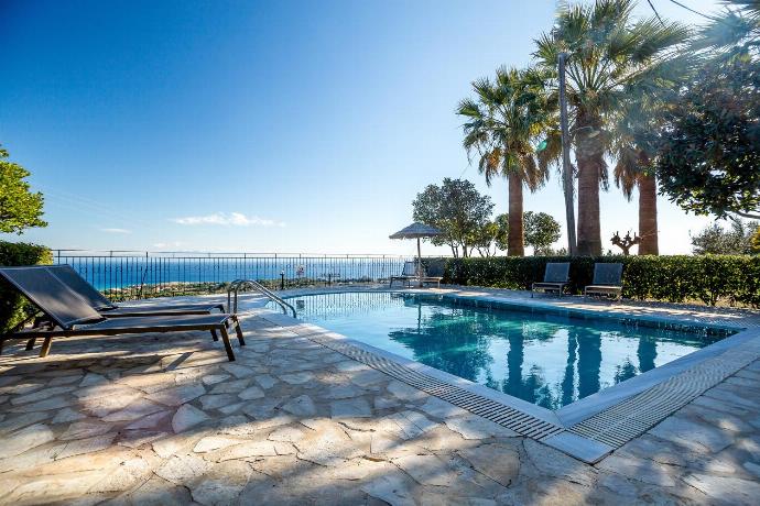 . - Villa Doreta . (Photo Gallery) }}