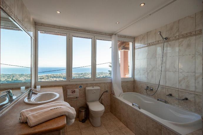  . - Villa Doreta . (Photo Gallery) }}