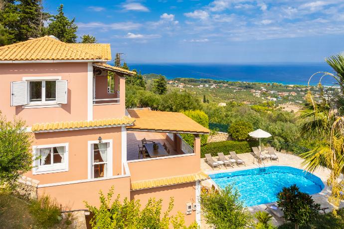 Beautiful villa with private pool and terrace with sea views . - Villa Doreta . (Photo Gallery) }}