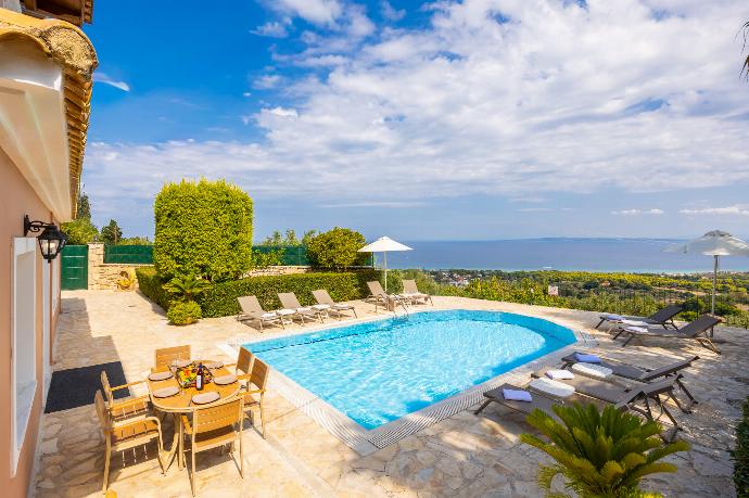 Private pool and terrace with sea views . - Villa Doreta . (Photo Gallery) }}