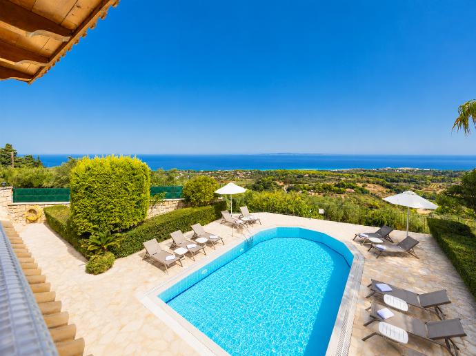 Private pool and terrace with sea views . - Villa Doreta . (Photo Gallery) }}