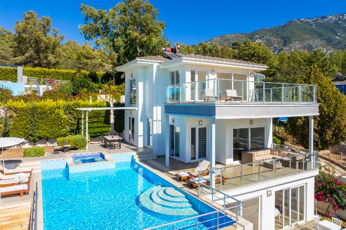 Beautiful villa with private pool and terrace . - Residence Villa 1 . (Photo Gallery) }}