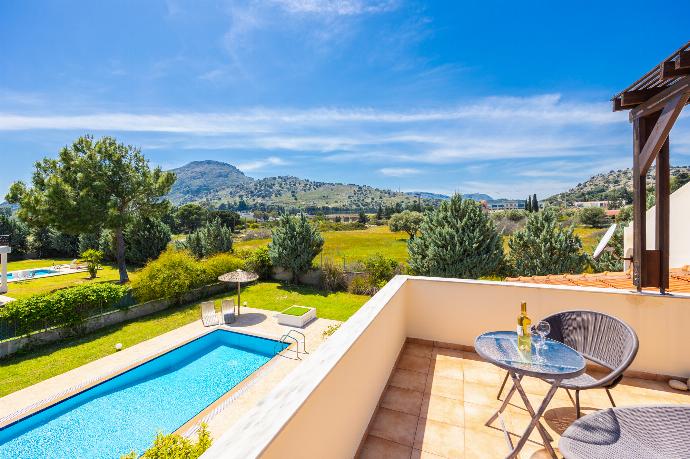 Upper terrace area . - Villa Athena Classico . (Photo Gallery) }}