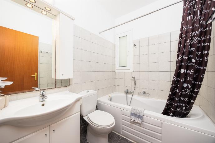 Family bathroom with bath and shower . - Villa Athena Classico . (Photo Gallery) }}