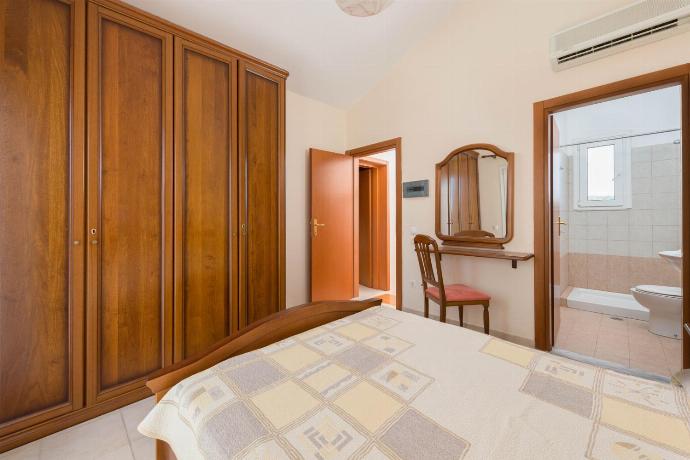  . - Villa Apollo Classico . (Photo Gallery) }}