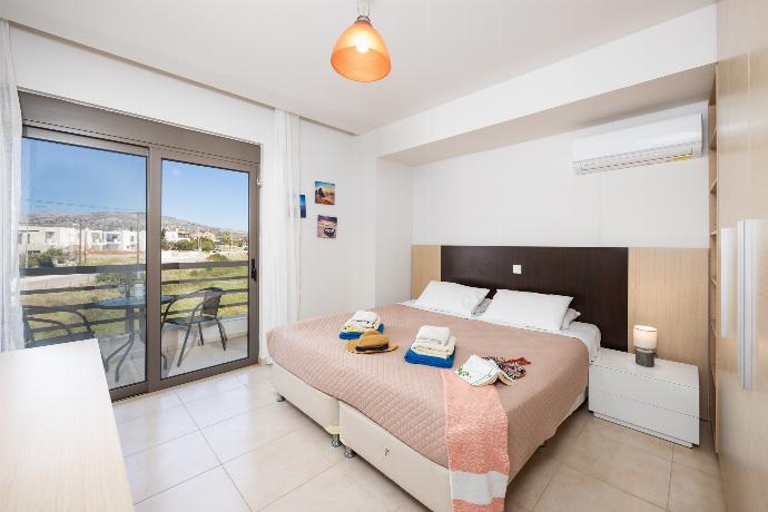 Villa Blue Wave Tessera