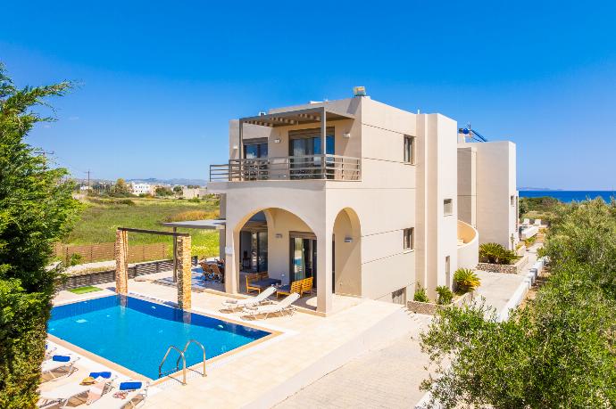 Villa Blue Wave Tessera