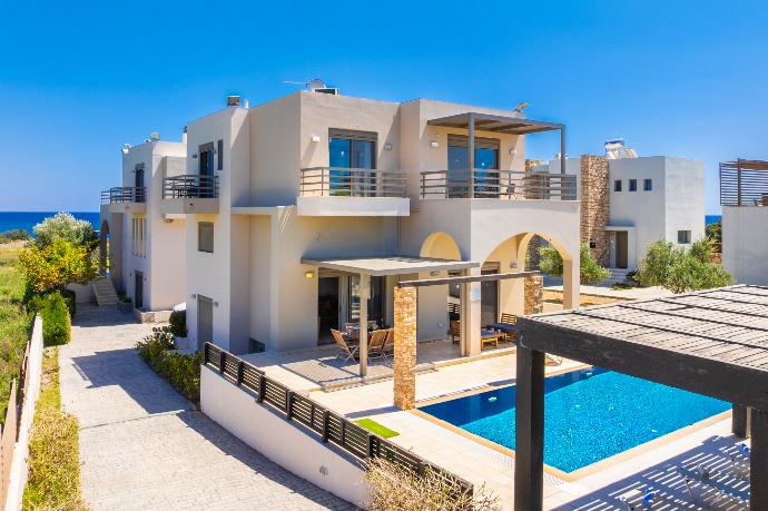 Villa Blue Wave Tessera