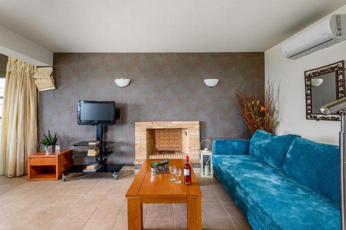  . - Villa Athina . (Photo Gallery) }}
