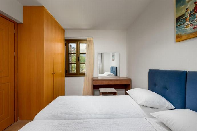  . - Villa Athina . (Photo Gallery) }}