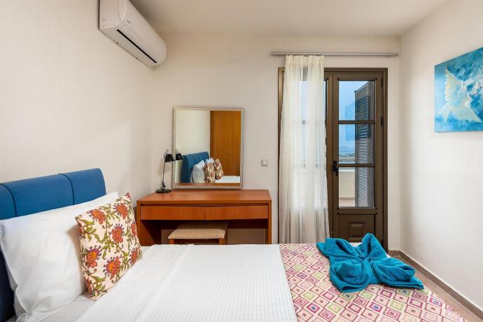  . - Villa Athina . (Photo Gallery) }}