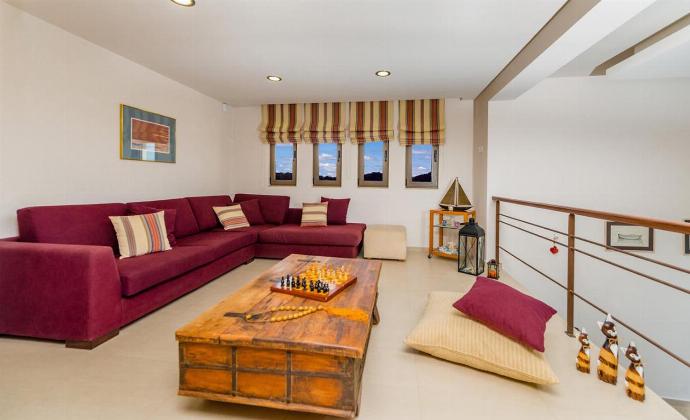  . - Villa Blue Wave Tria . (Photo Gallery) }}