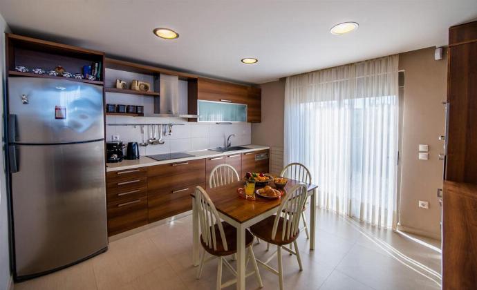  . - Villa Blue Wave Tria . (Photo Gallery) }}