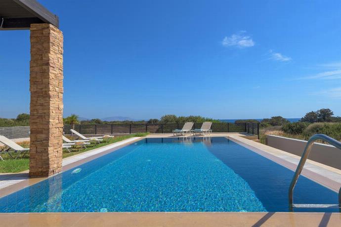  . - Villa Blue Wave Tria . (Photo Gallery) }}