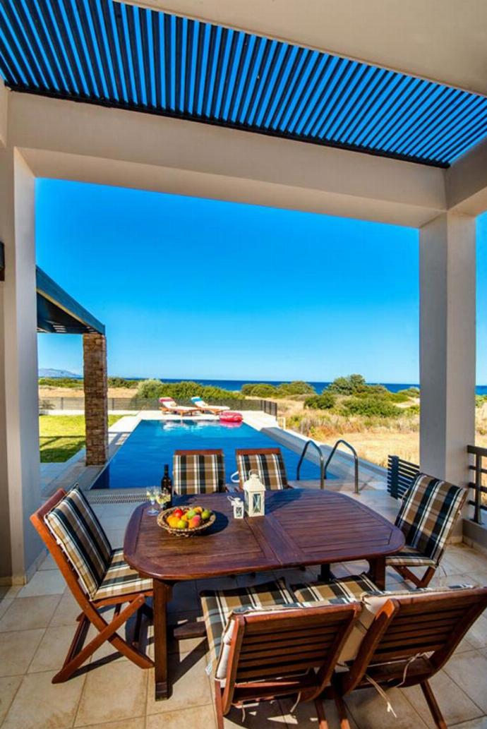  . - Villa Blue Wave Tria . (Photo Gallery) }}