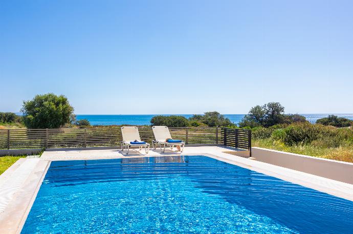 Villa Blue Wave Tria
