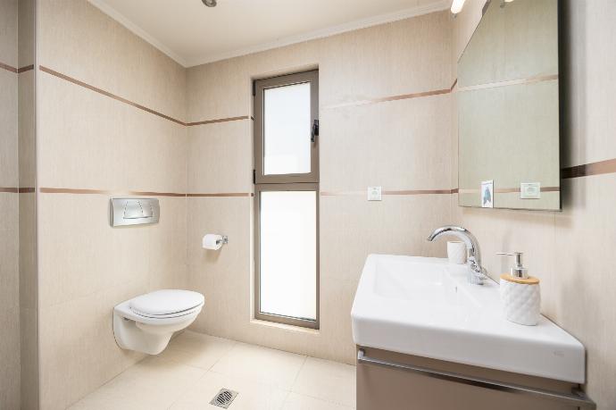 Villa Blue Wave Tria