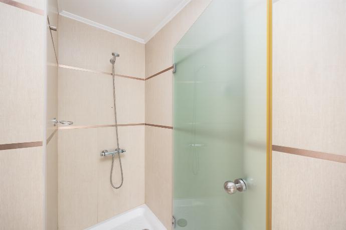 Villa Blue Wave Tria