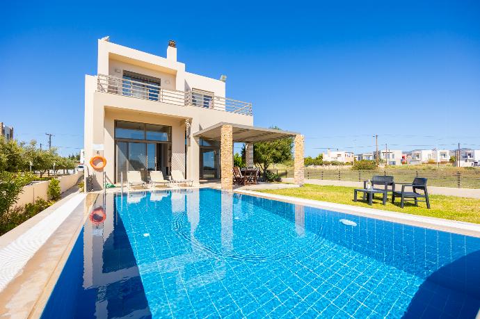 Villa Blue Wave Tria