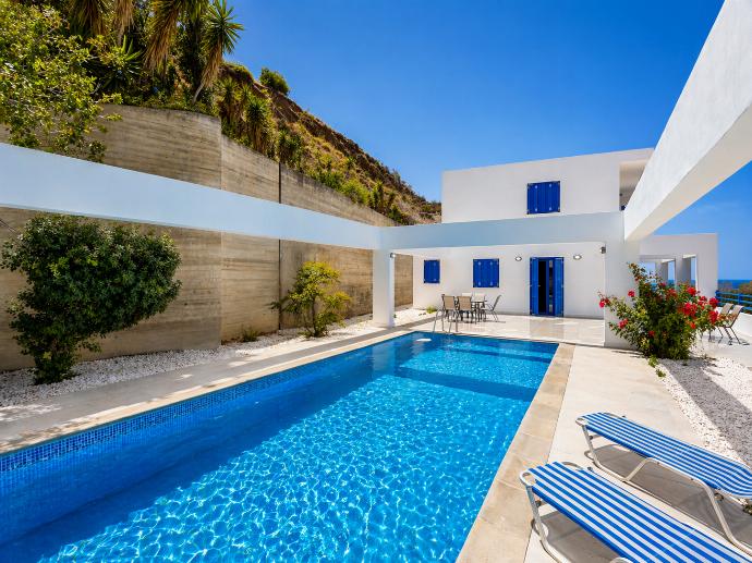  . - Villa Eagles Nest . (Fotogalerie) }}