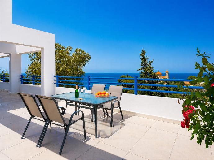  . - Villa Eagles Nest . (Fotogalerie) }}