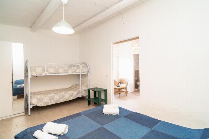  . - Villa Malamuri . (Photo Gallery) }}