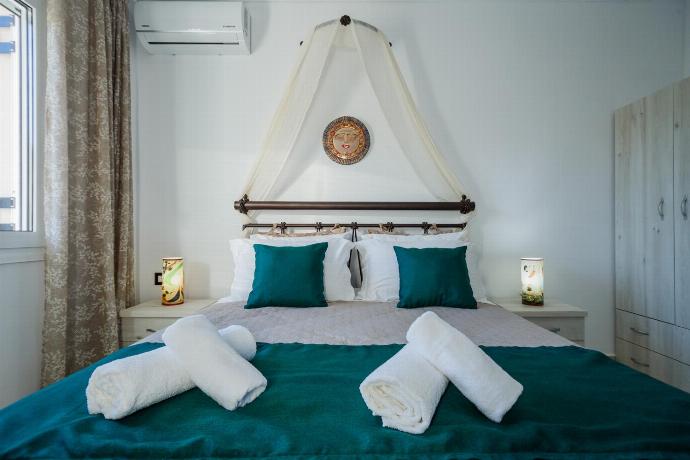  . - Villa Mazzeto Casa Alonia . (Photo Gallery) }}