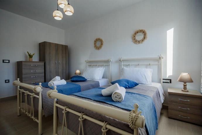  . - Villa Mazzeto Casa Alonia . (Photo Gallery) }}