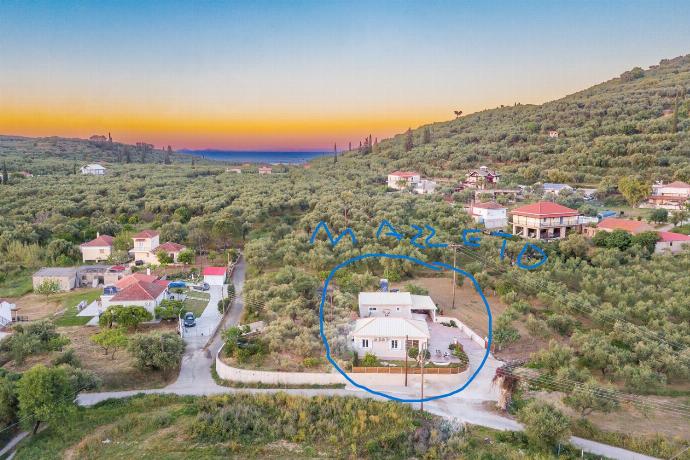 , . - Villa Mazzeto Casa Alonia . (Photo Gallery) }}
