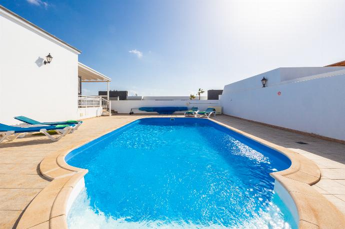 Beautiful villa with private pool and terrace . - Villa Diama . (Photo Gallery) }}