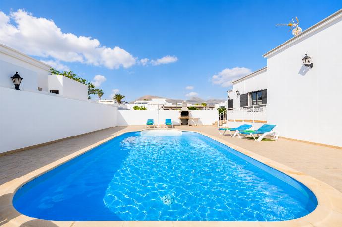 Beautiful villa with private pool and terrace . - Villa Diama . (Photo Gallery) }}